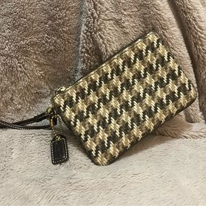 Coach Side Zipper Houndstooth Wristlet, EUC, Vintage